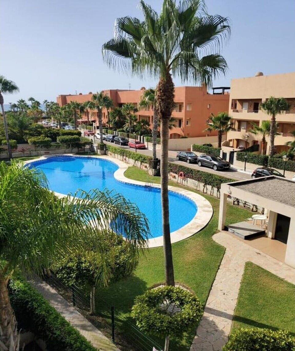 Holiday Home Swimming Pool