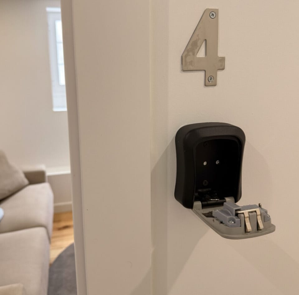 Entrance in the unit
