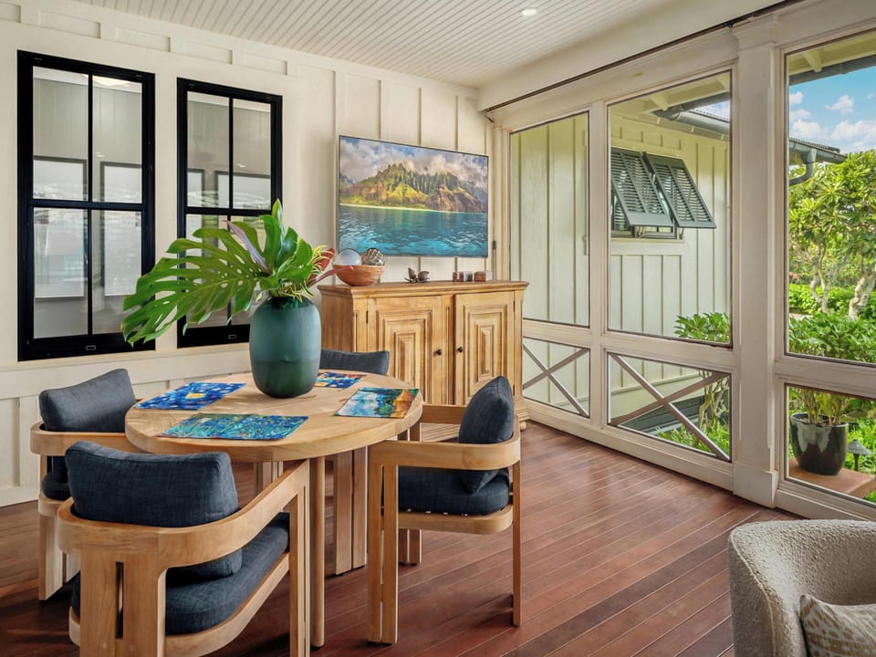 Covered Lounge