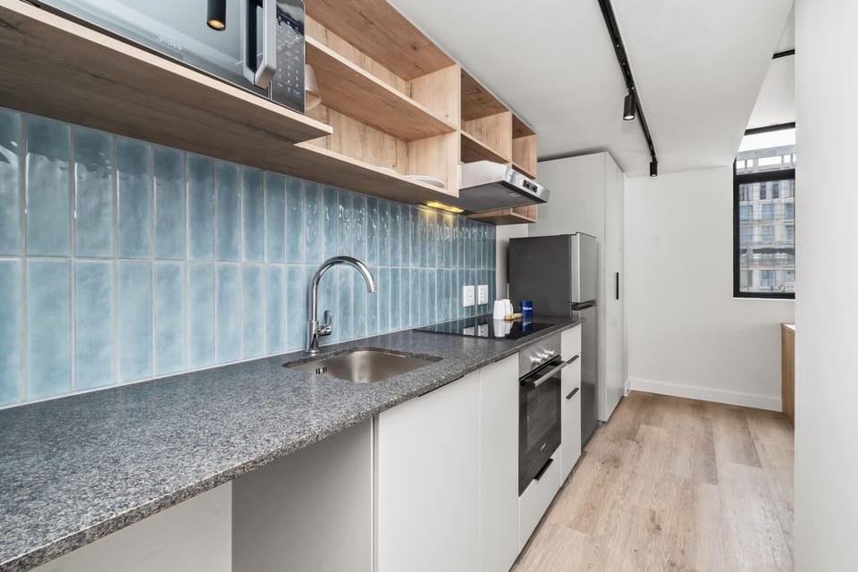 Studio Living with Gym & Wi-Fi at The York (31854)