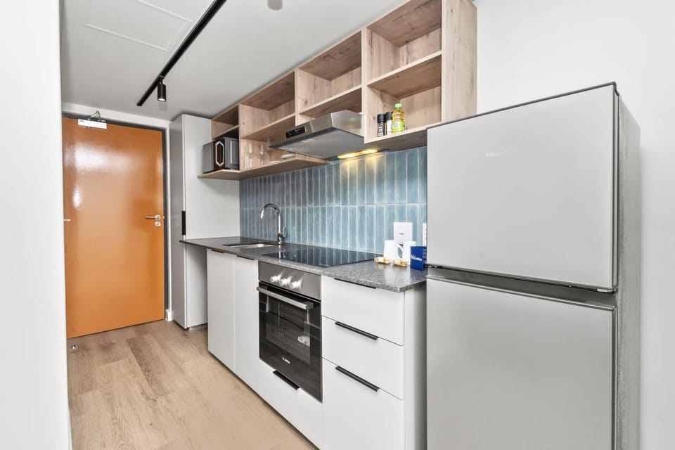 Studio Living with Gym & Wi-Fi at The York (31855)