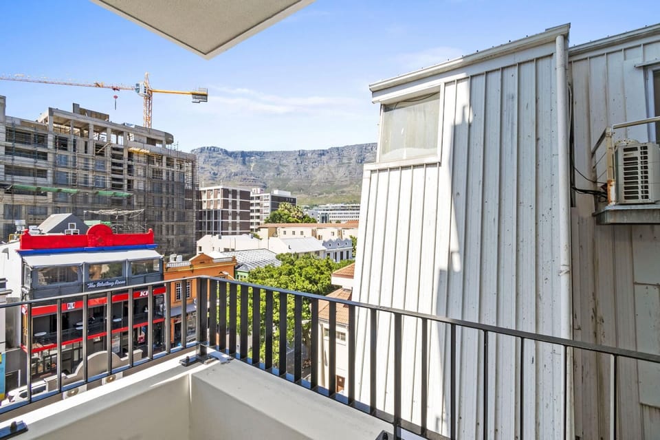 Studio Living with Gym & Wi-Fi at The York (31841)