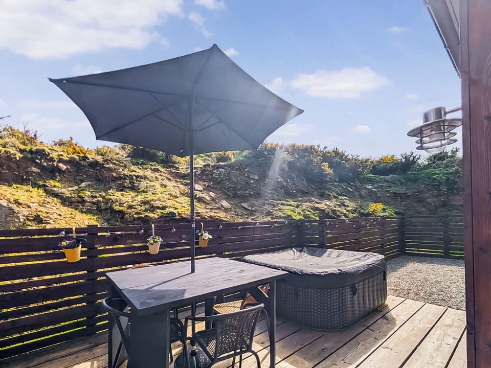 Decking | Top House - Cornish Hamlet, Falmouth