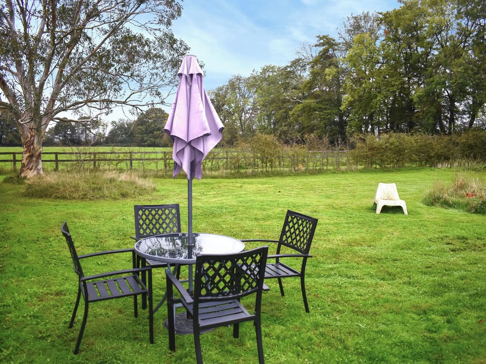 Outdoor | Fawns Cottage, Blackborough