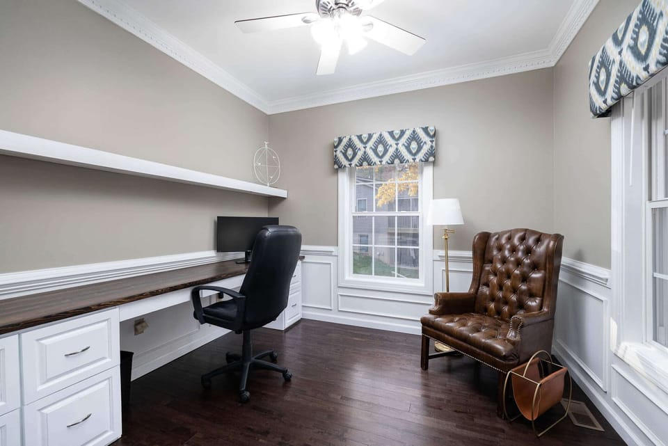 office w/monitor