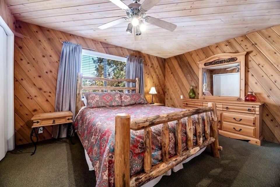 Gorgeous Cottage with Hot-tub and Barbecue in Big Bear Lake, California Cottage in Big Bear