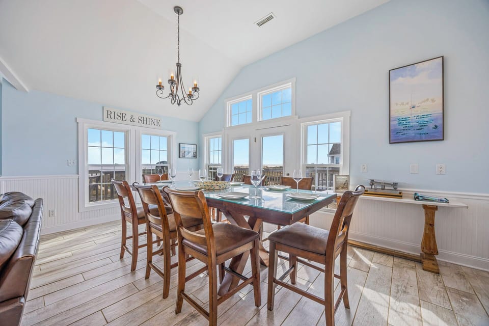 Surf or Sound Realty - 1231 - Rise N Shine - Dining Area -4