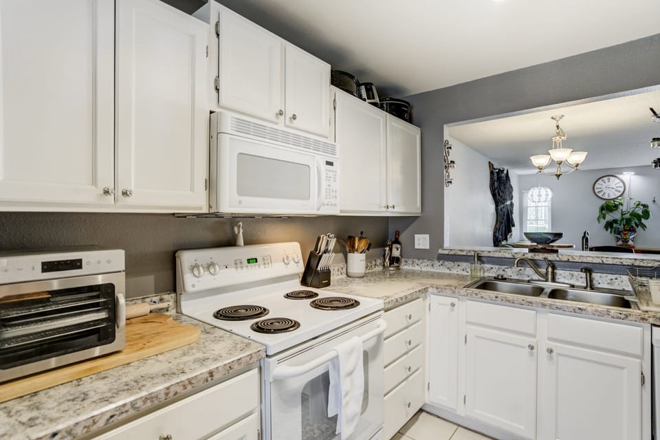Modern appliances, ample counter space, and plenty of storage.