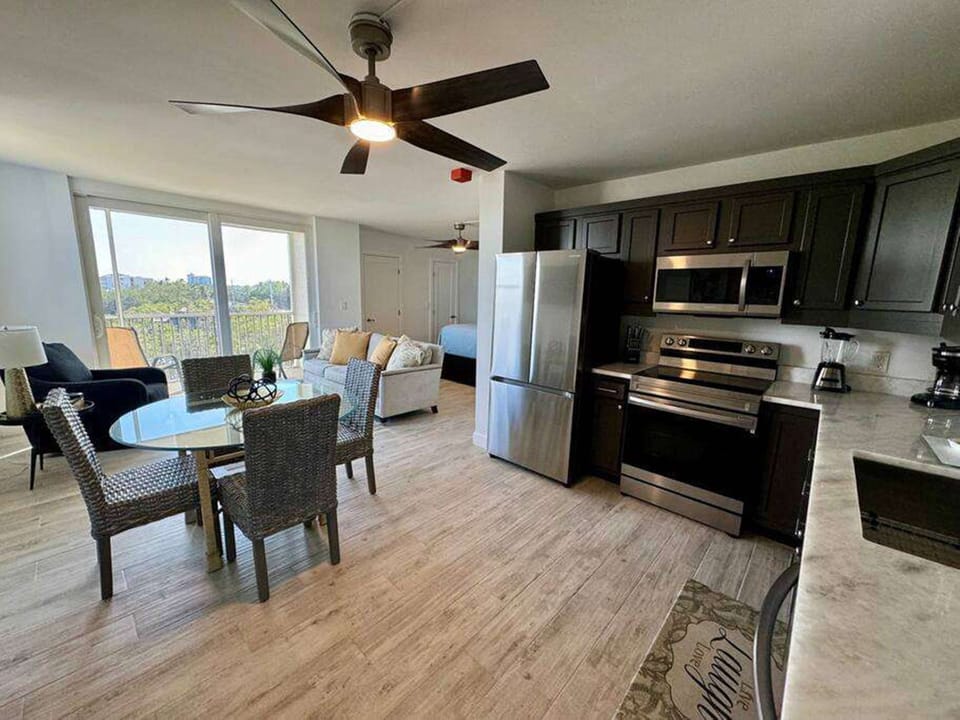 Open Kitchen and Dining Area with Scenic Views