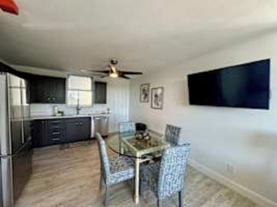 Bright, Modern Kitchen and Dining Area