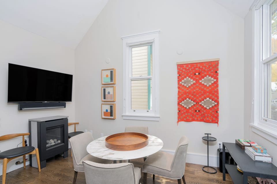 3.0-telluride-hummingbird-house-dining-room