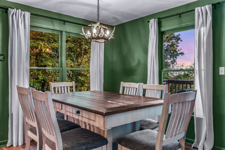 Architecture, Building, Dining Room, Dining Table, Furniture
