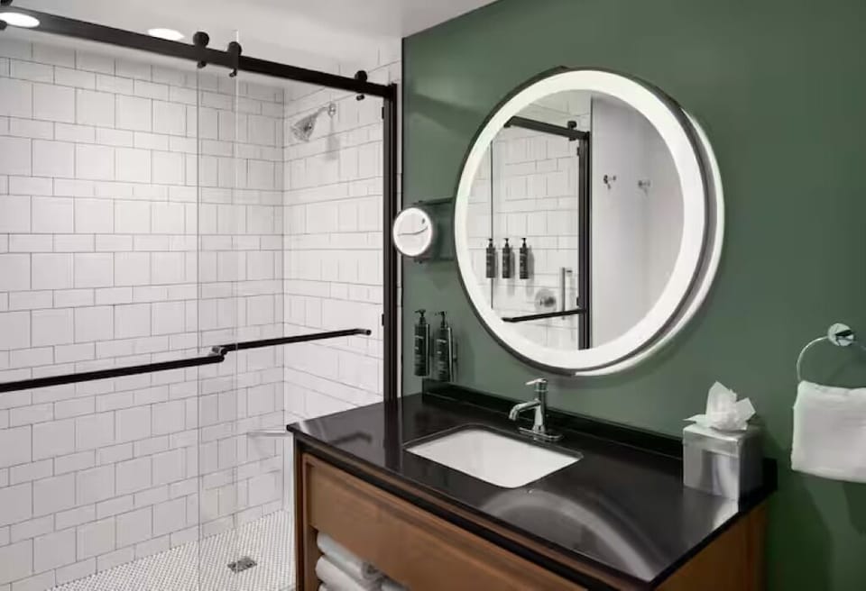 Start your day feeling pampered in this bright, modern bath.