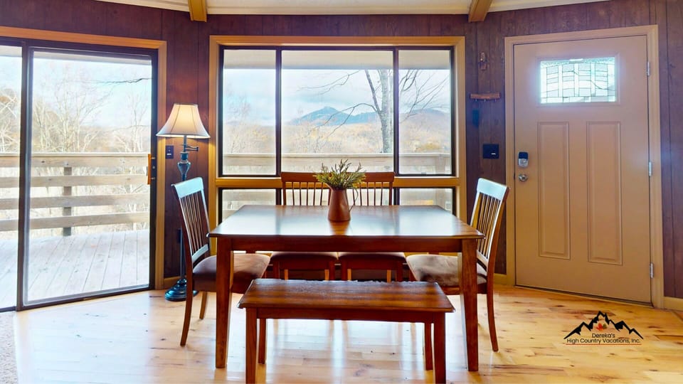 10 Dining Area with a View