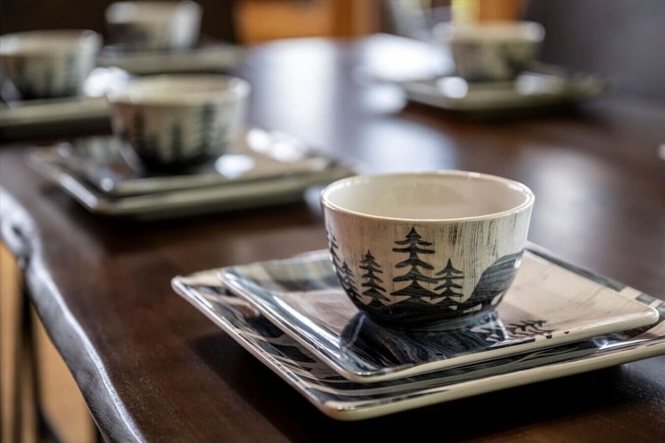 Even the dinnerware joins in the mountain vibes. These cozy cabin-style plates and bowls make every meal feel like a little celebration in the woods.