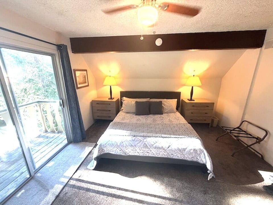 Upstairs King Room