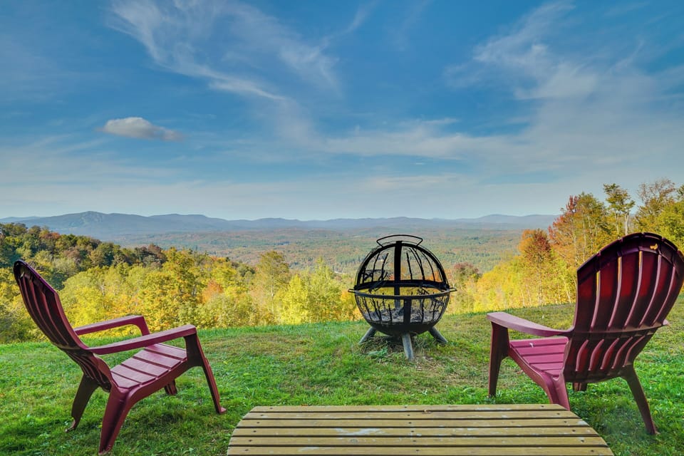 Jamaica Vacation Rental | 4BR | 3BA | 2,036 Sq Ft | Stairs Required