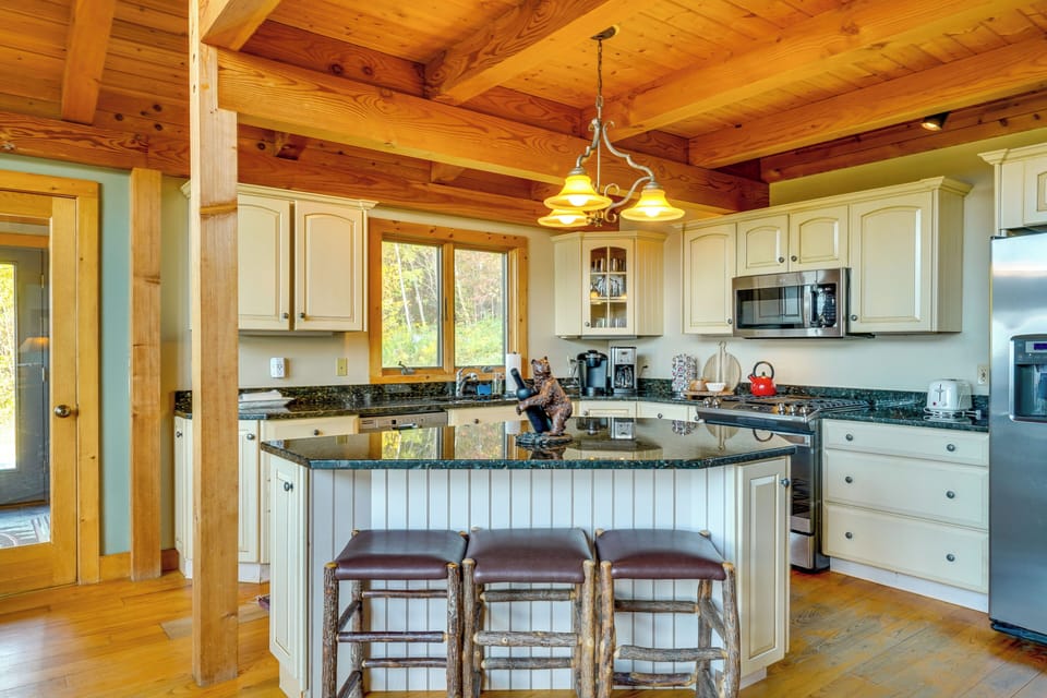 Kitchen | Cooking Basics | Main Level