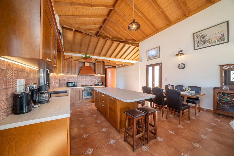 Kitchen and dining area