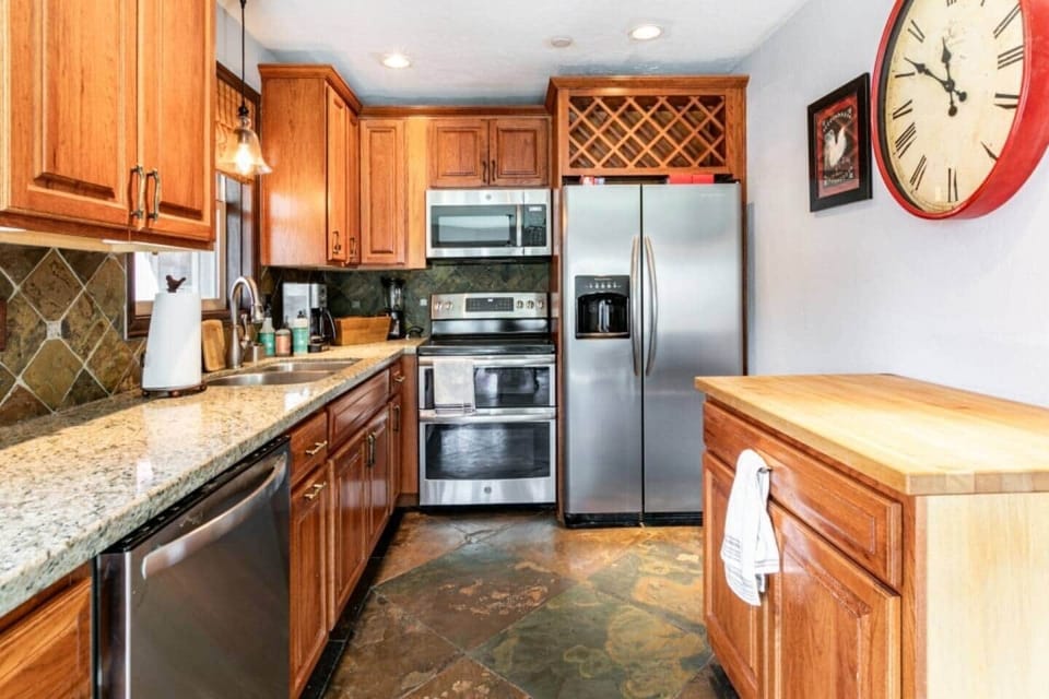 Full Kitchen