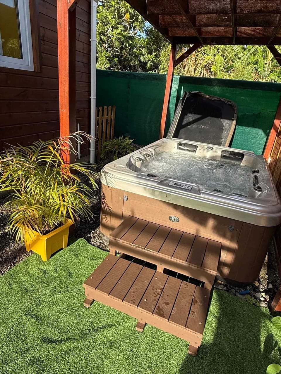 Jacuzzi