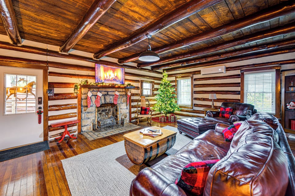 Bloomfield Vacation Rental | 3BR | 2BA | Step-Free Entry | 1,500 Sq Ft