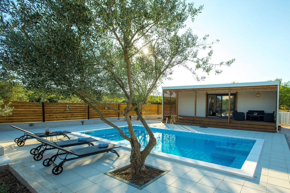 Holiday Home Swimming Pool