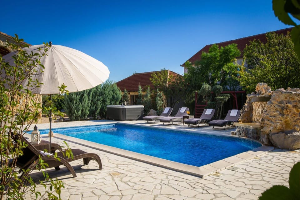 Holiday Home Swimming Pool