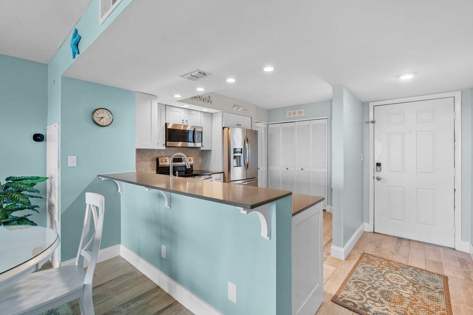 Kitchen and Entry way