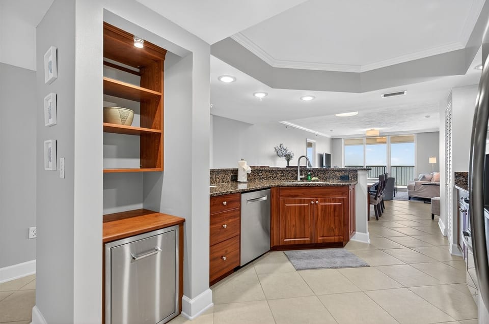 Full standard kitchen