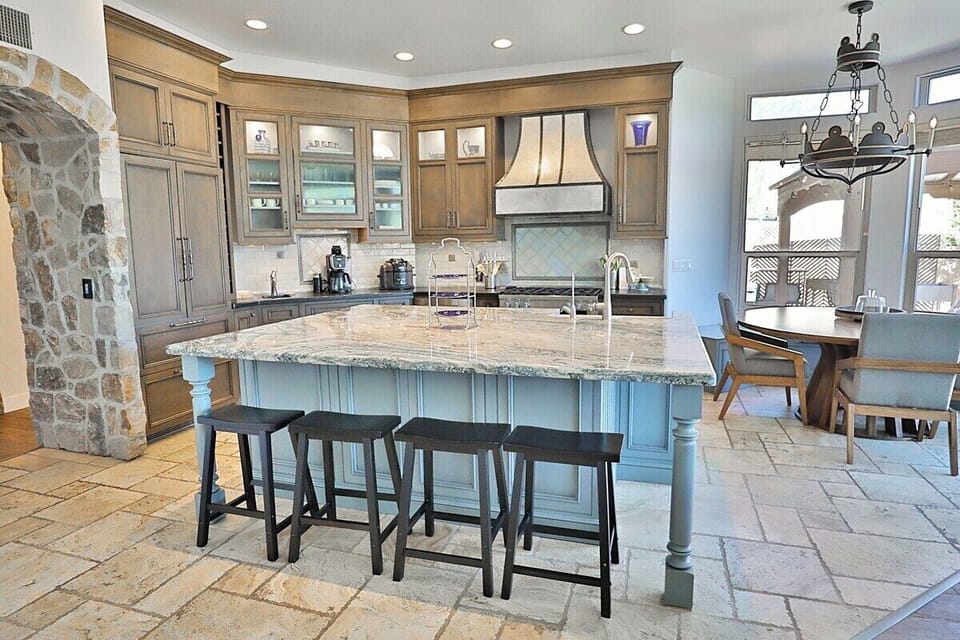 Kitchen with Island