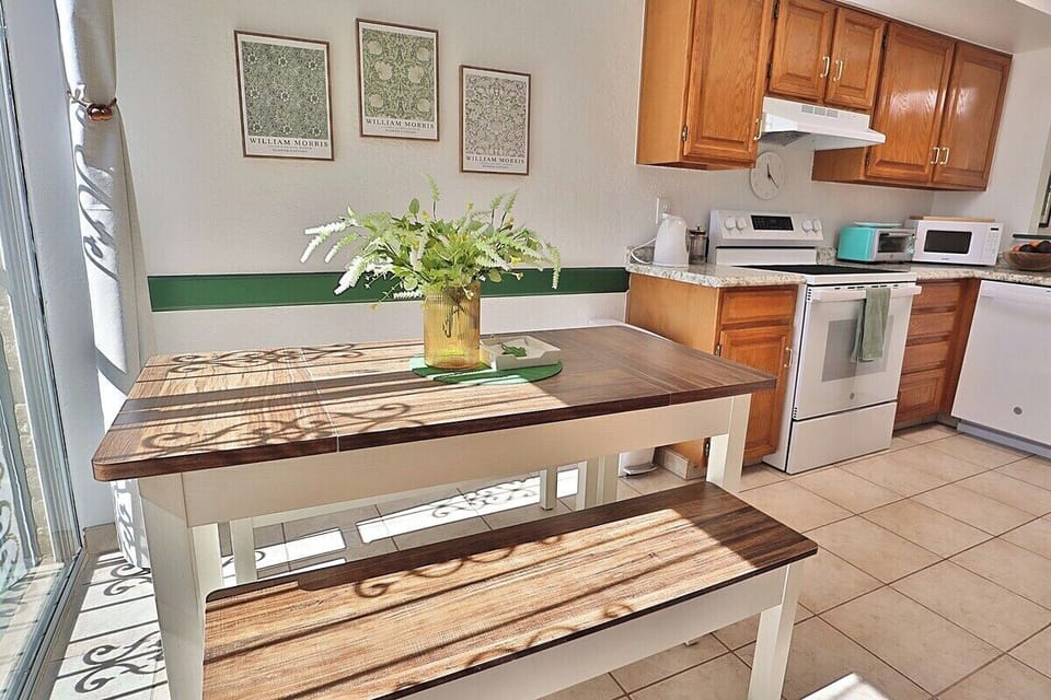 Dining table 