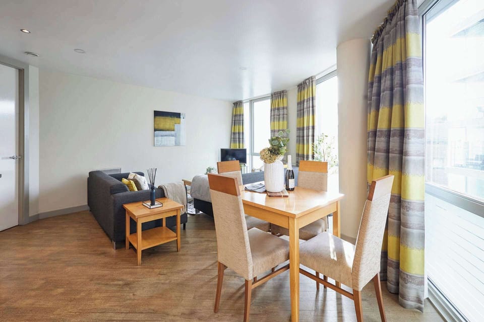 207 Hatton Garden, Liverpool - Host & Stay