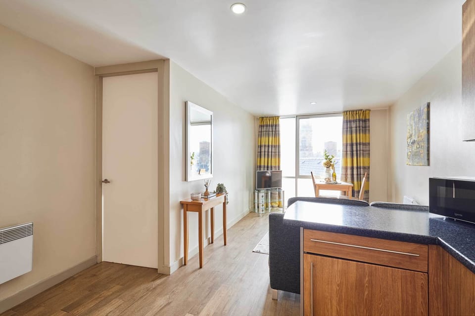 408 Hatton Garden, Liverpool - Host & Stay