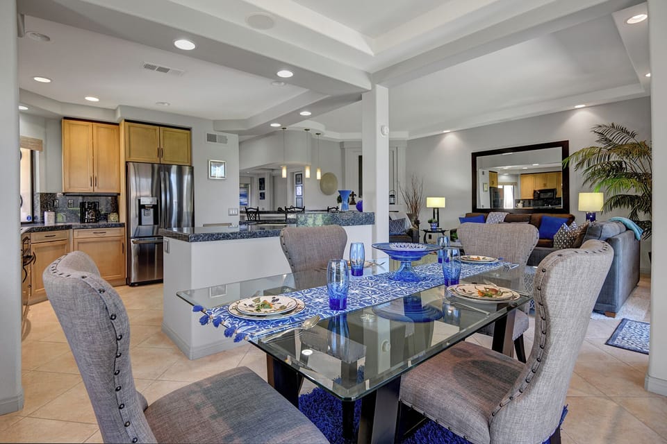 DINING SPACE REVERSE.jpg mls