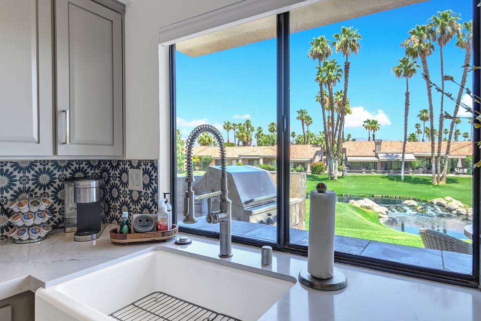 KITCHEN VIEW.jpg mls