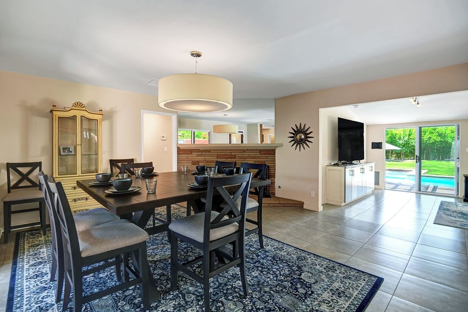 DINING SPACE REVERSE