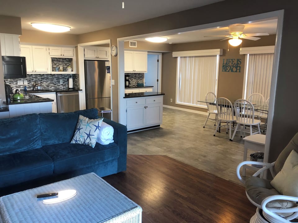 Open concept and roomy area