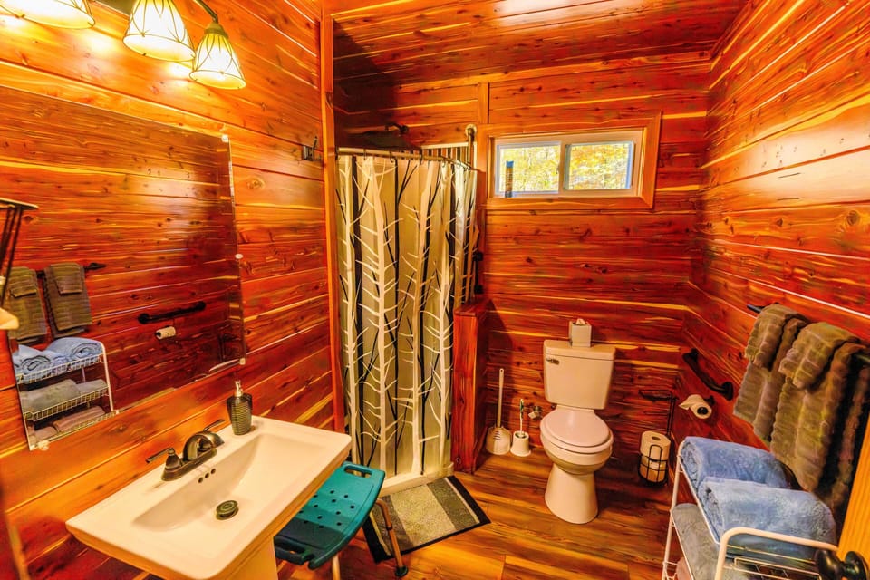 Upstairs, full bathroom