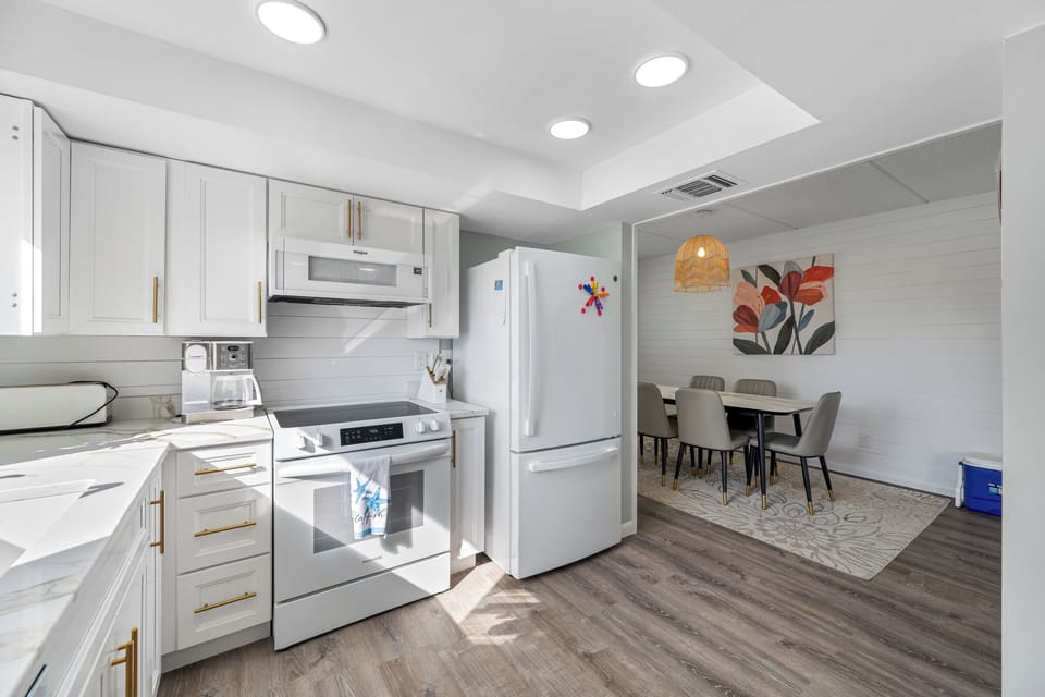 B-2 Open beautifully updated kitchen