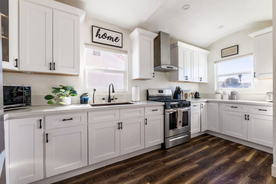Bright white modern kitchen
