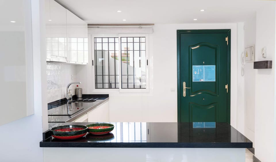 The kitchen is modernly furnished with a Scandinavian touch ensuring full comfort for all your daily meals