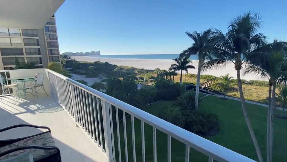Full Oceanfront Views