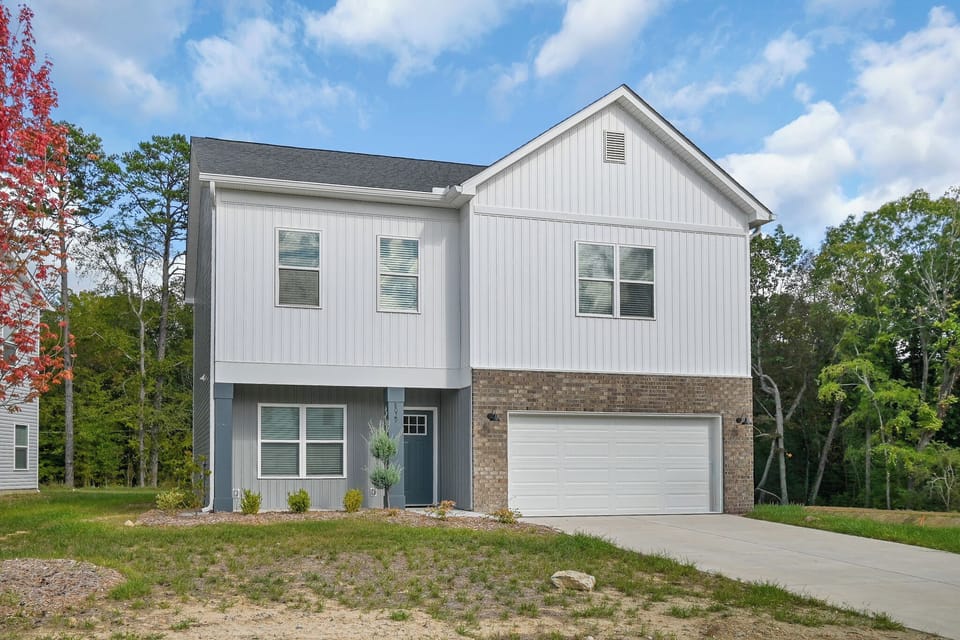 New modern home in a quiet cul-de-sac - your Charlotte retreat