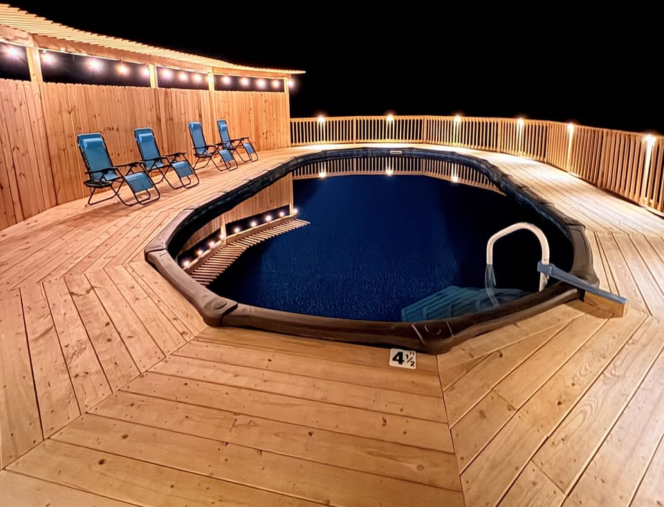 Night time splashes are special at The Rickhouse Retreat.