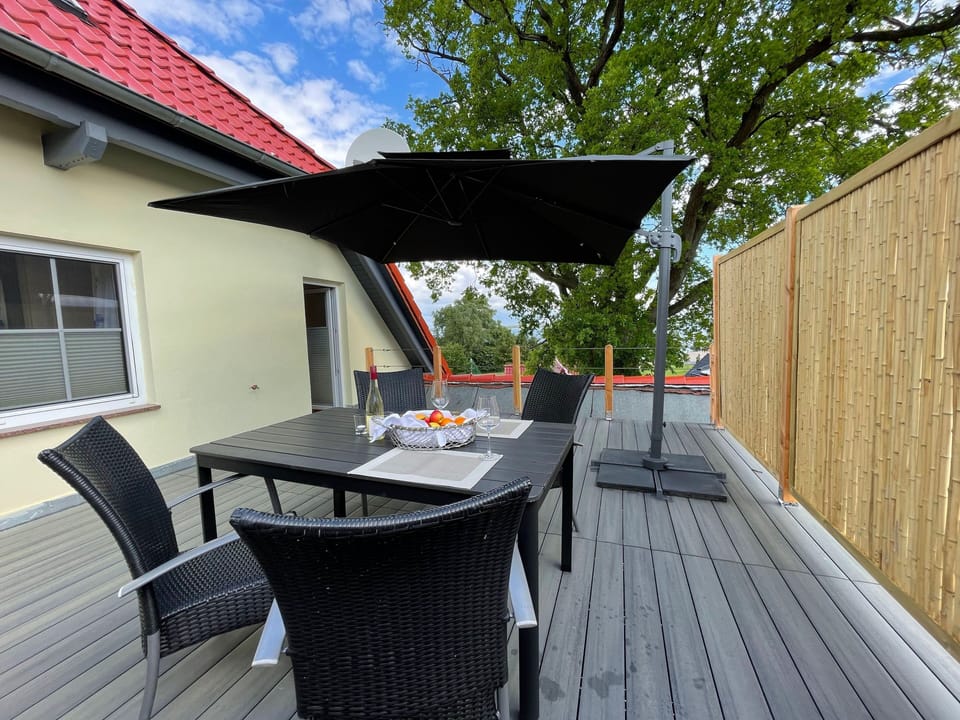 Apartment Jabelscher See OG with lake view - Herberge Seensucht Apartment in Mecklenburgische Seenplatte