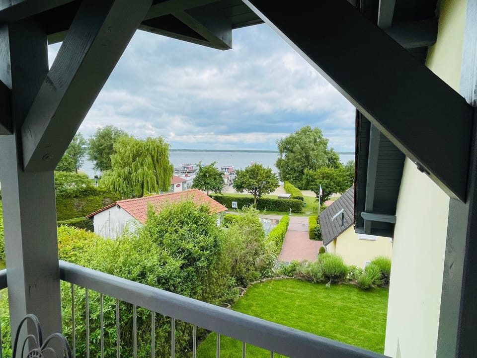 Apartment Müritz OG with lake view - Herberge Seensucht Apartment in Mecklenburgische Seenplatte