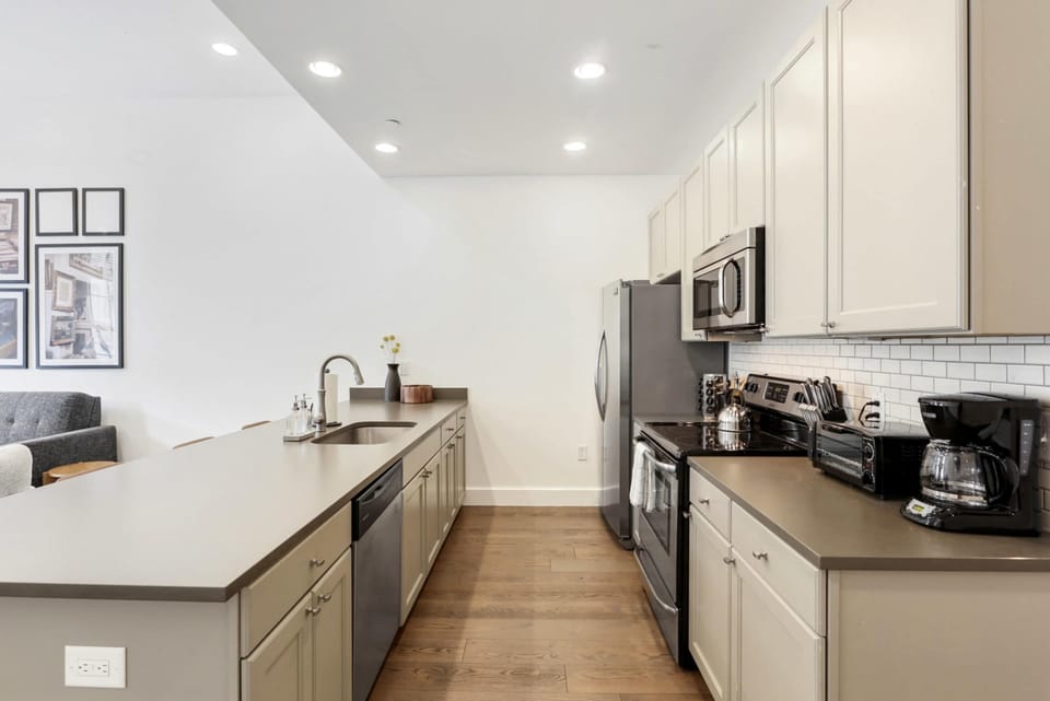 Unit 1 - Fully Equipped Kitchen
