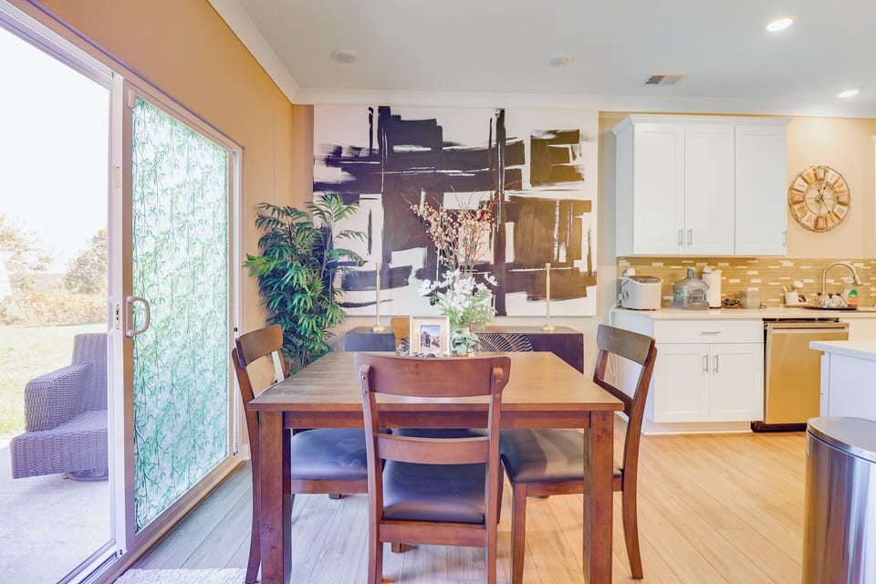 Dining Area | Dining Table | Dishware/Flatware