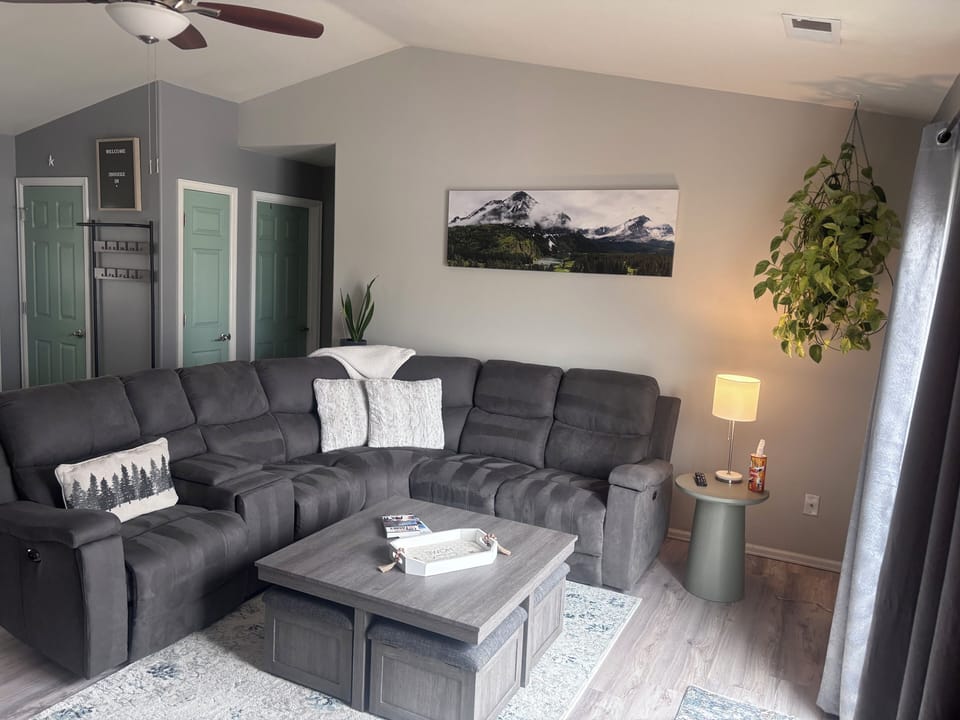 Comfortable brand new reclining couch